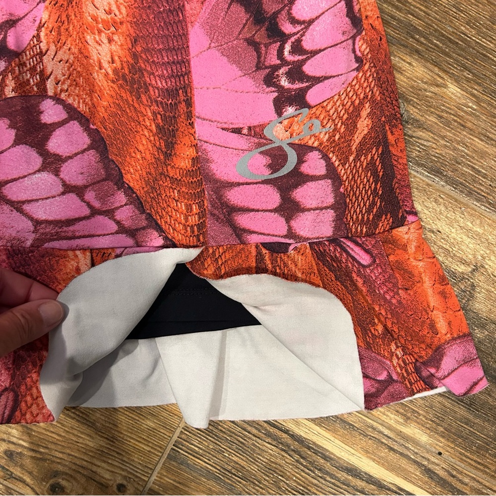 Sportswear Pink & Red Snake Print Ruffle Skort (M) | Y2K Vibe + Built-In Shorts - Picture 2 of 6